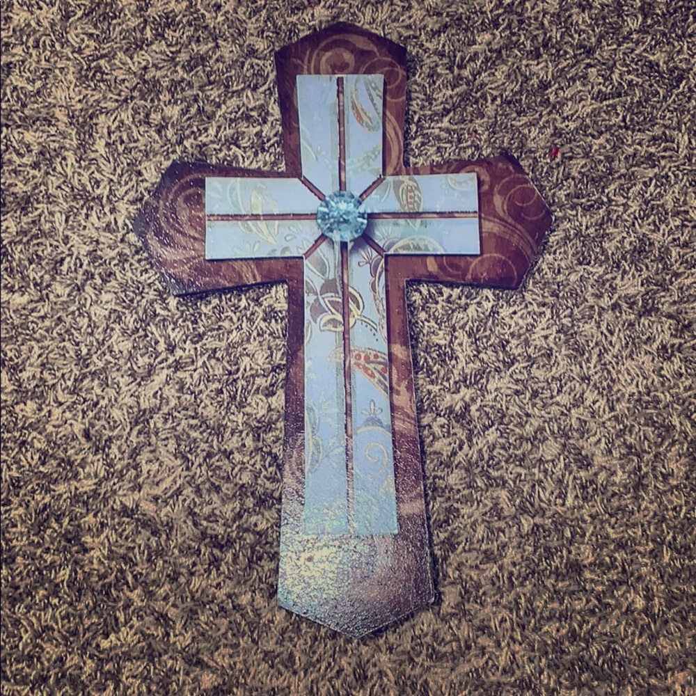 CUTE CROSS WALL ART!!